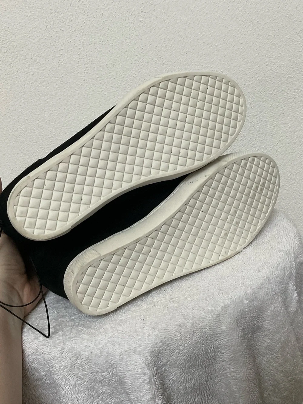 NWOT Steve Madden Flavy Black Leather Perforated Hidden Wedge Size 9